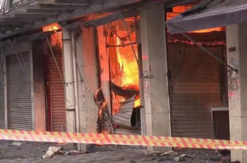 Incêndio atinge shopping no Brás, no Centro de SP